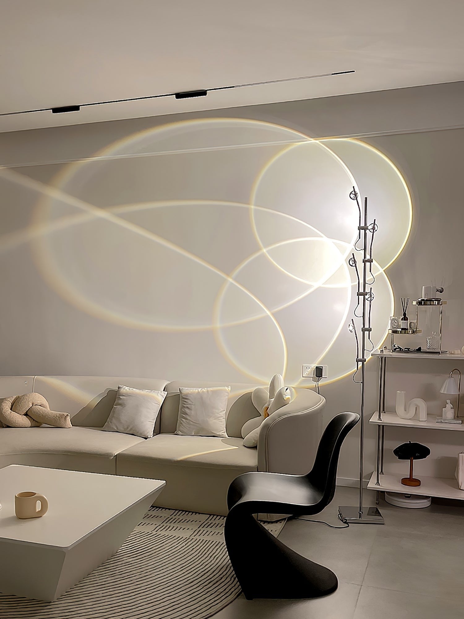 Sora LED Floor Lamp