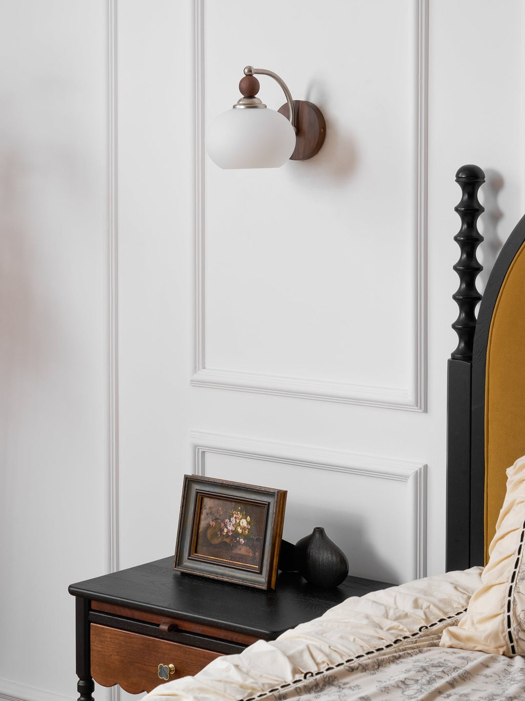 Yisi Po Classic Wall Lamp