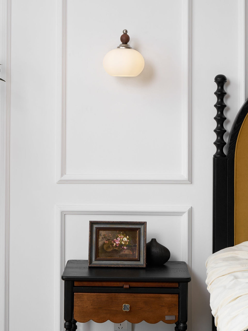Yisi Po Classic Wall Lamp