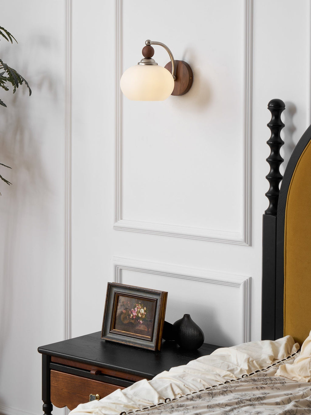 Yisi Po Classic Wall Lamp