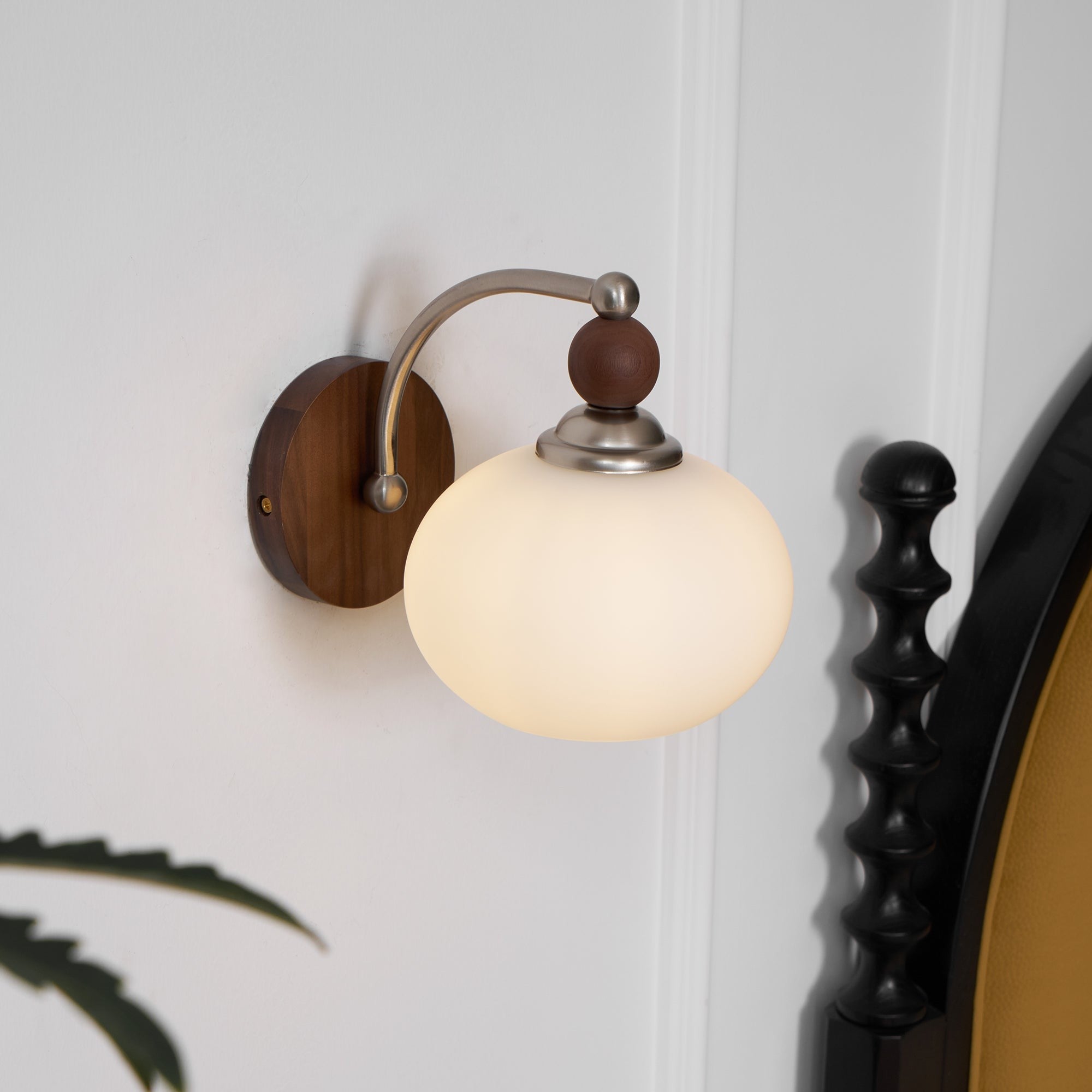 Yisi Po Classic Wall Lamp