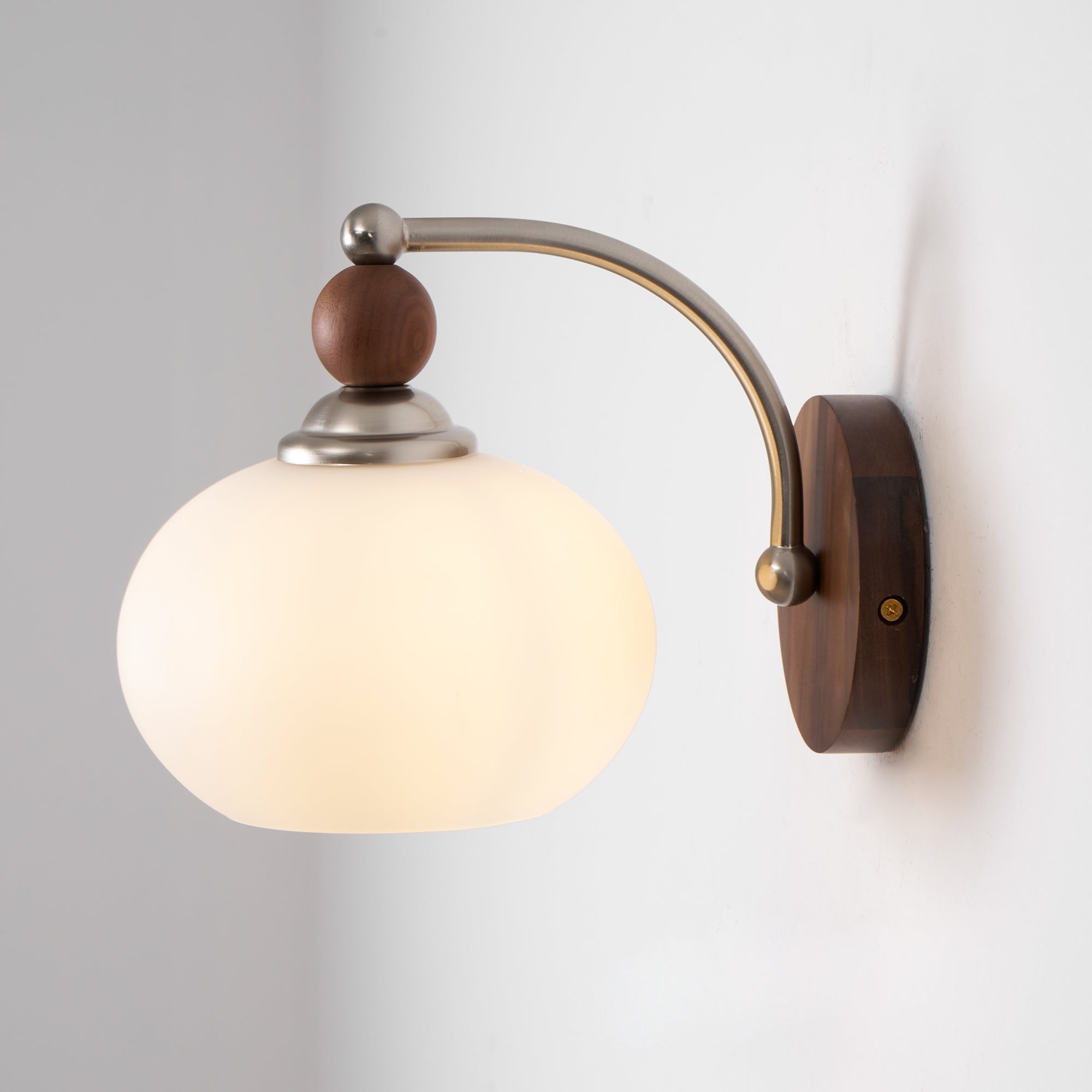 Yisi Po Classic Wall Lamp